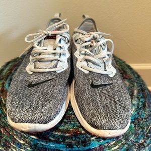 Women’s Nike shoes